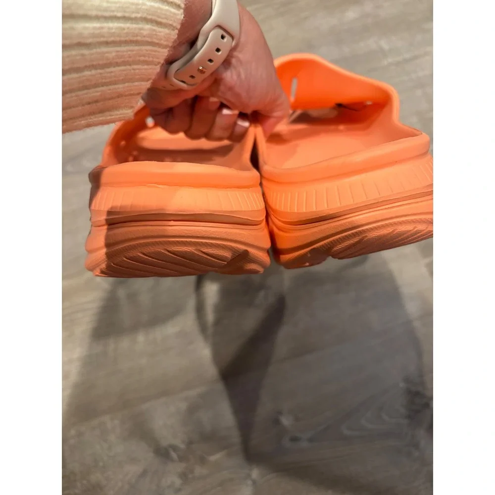 Hoka step into